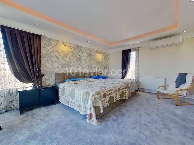 Prächtige 4+2 Luxusvilla mit türkischer Besitzurkunde in Catalkoy, Kyrenia