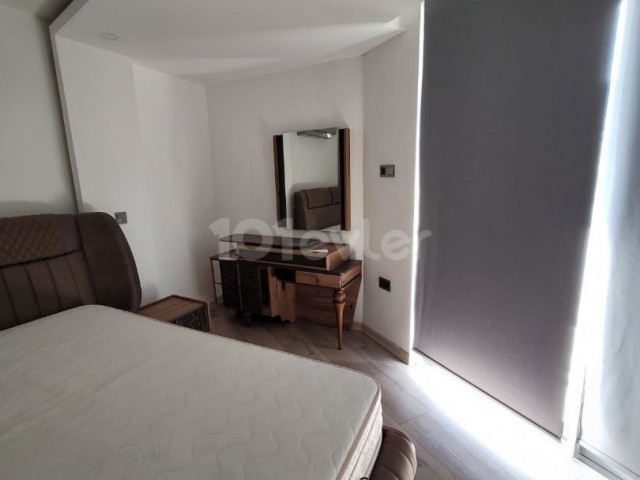 Duplex-Penthouse-Wohnung zur Miete in Kyrenia Zentrum