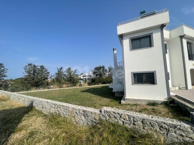 Villa mit großem Garten zu verkaufen in Kyrenia Alsancak Region