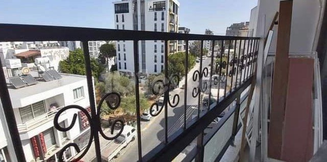 3+1 FLAT FOR SALE IN KYRENIA CENTER