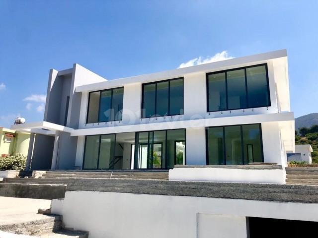 4+1 Meerblick Luxus-Villa zu verkaufen in Kyrenia Ciklos