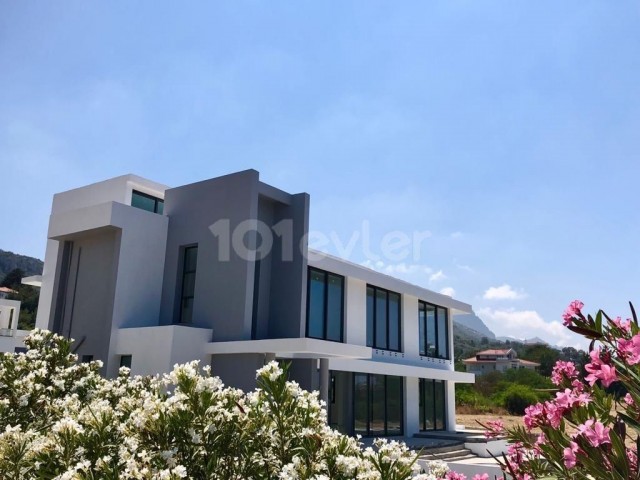 4+1 Meerblick Luxus-Villa zu verkaufen in Kyrenia Ciklos