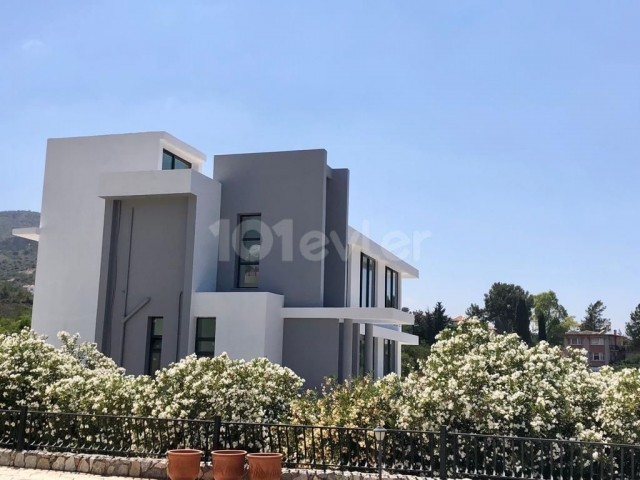 4+1 Meerblick Luxus-Villa zu verkaufen in Kyrenia Ciklos