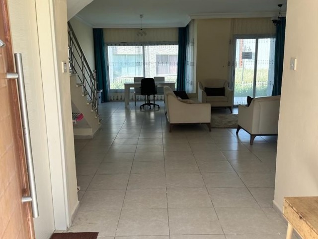 LEFKOŞA MİNARELİKÖY'DE SATILIK EŞYALI  3+1 DUBLEX DAİRE