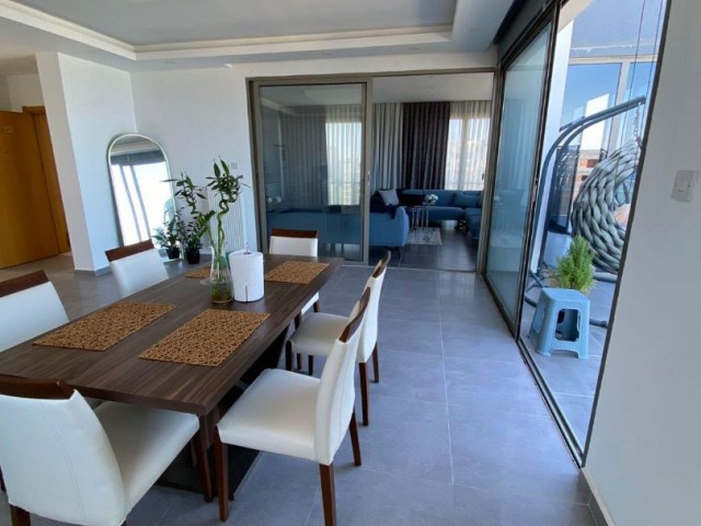 3+1 Penthouse zu vermieten mit einzigartigem Meerblick im Zentrum von Kyrenia am Meer