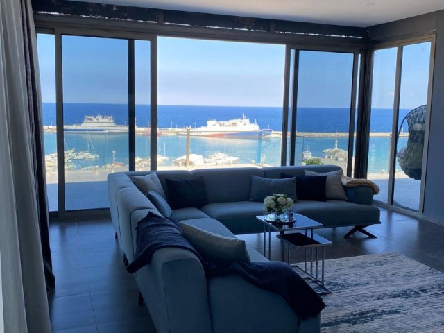 3+1 Penthouse zu vermieten mit einzigartigem Meerblick im Zentrum von Kyrenia am Meer