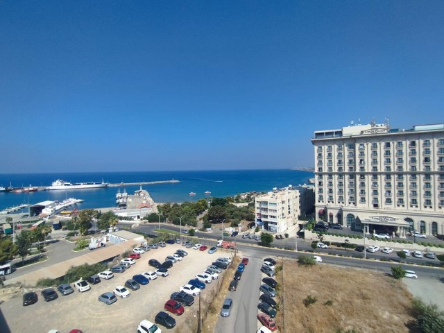 3+1 Penthouse zu vermieten mit einzigartigem Meerblick im Zentrum von Kyrenia am Meer