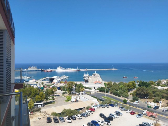 3+1 Penthouse zu vermieten mit einzigartigem Meerblick im Zentrum von Kyrenia am Meer