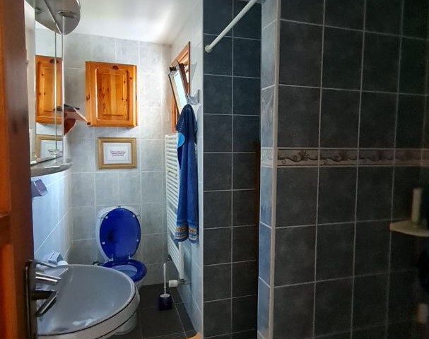 GIRNE ALSANCAKTA MERİT OTELLERİNE YAKIN SATILIK FULL EŞYALI 3+1 VILLA