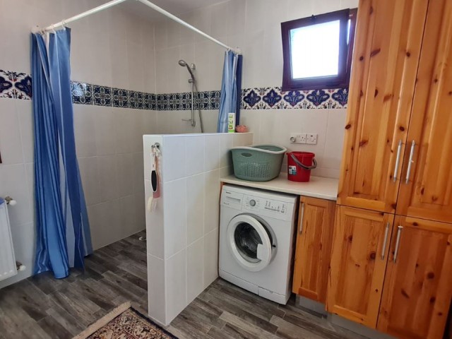 GIRNE ALSANCAKTA MERİT OTELLERİNE YAKIN SATILIK FULL EŞYALI 3+1 VILLA