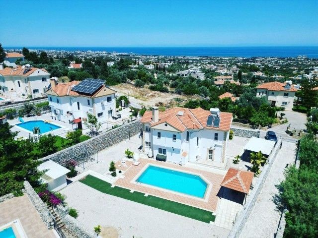 4+1 LUXUSVILLA MIT POOL ZU VERKAUFEN IN BELLAPAIS, KYRENIA