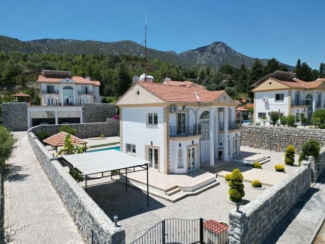 4+1 LUXUSVILLA MIT POOL ZU VERKAUFEN IN BELLAPAIS, KYRENIA