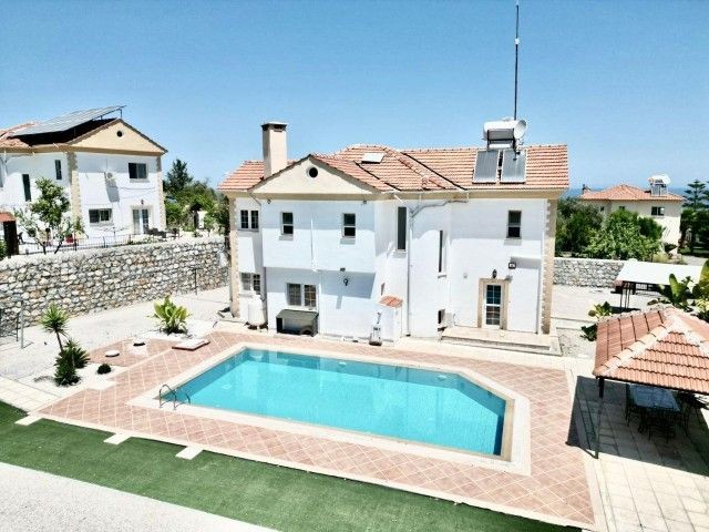 4+1 LUXUSVILLA MIT POOL ZU VERKAUFEN IN BELLAPAIS, KYRENIA