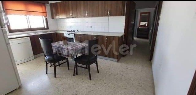 GİRNE MERKEZ'DE SATILIK 3+1 DAİRE