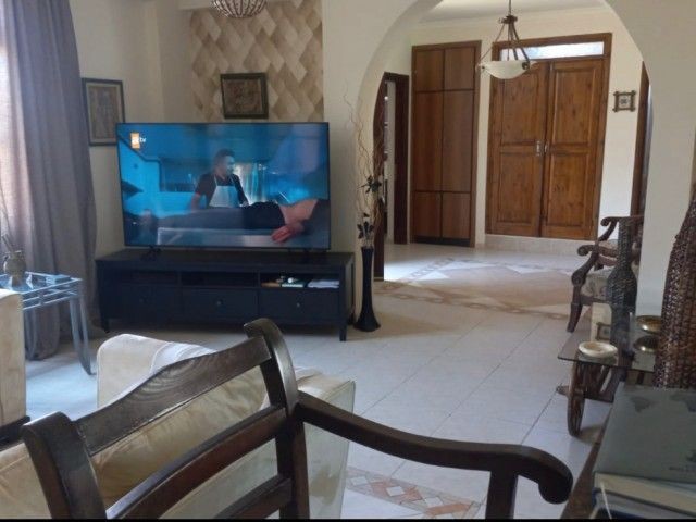 5+1 LUXURY VILLA FOR SALE IN GIRNE ALSANCAK