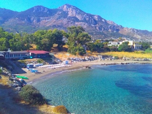 2+1 UND 3+1 WOHNUNG AM STRAND IN GIRNE LAPTA MIT ERSTAUNLICHEM MEERBLICK / GEMEINSCHAFTSPOOL /