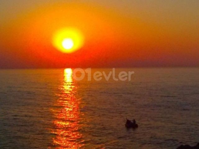 2+1 AND 3+1 BEACH-FRONT FLAT IN GIRNE LAPTA WITH STUNNING SEA VIEW / SHARED POOL /