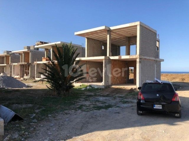 2+1 UND 3+1 WOHNUNG AM STRAND IN GIRNE LAPTA MIT ERSTAUNLICHEM MEERBLICK / GEMEINSCHAFTSPOOL /