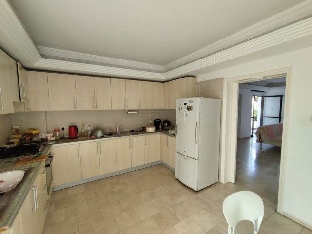 3+1 FURNISHED FLAT FOR SALE IN KYRENIA CENTER