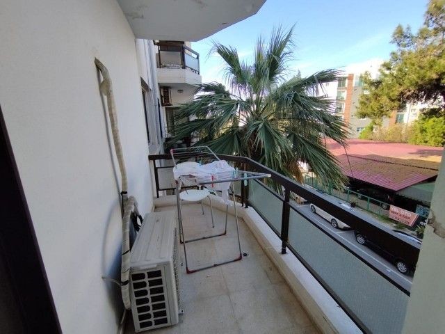 3+1 FURNISHED FLAT FOR SALE IN KYRENIA CENTER