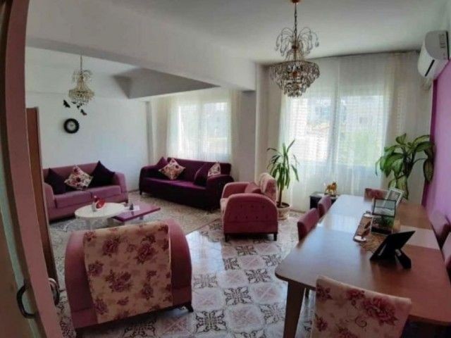 GİRNE MERKEZDE satılık 3+1 DAİRE