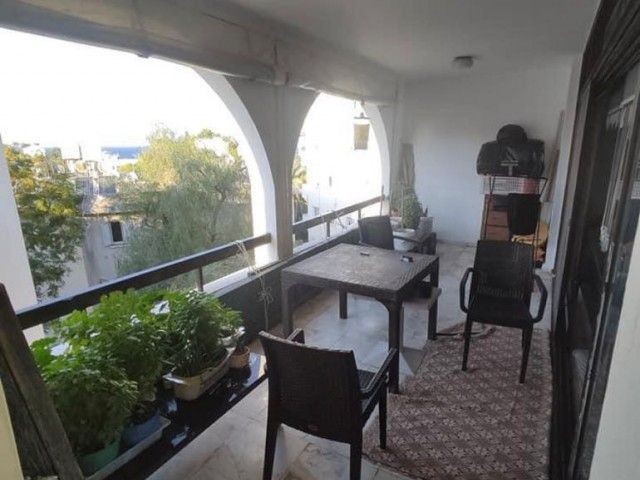 GİRNE MERKEZDE SATILIK 2+1 DAİRE