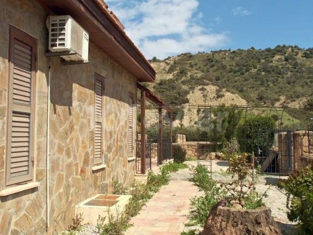 VILLAS FOR SALE IN KYRENIA KARSIYAKA