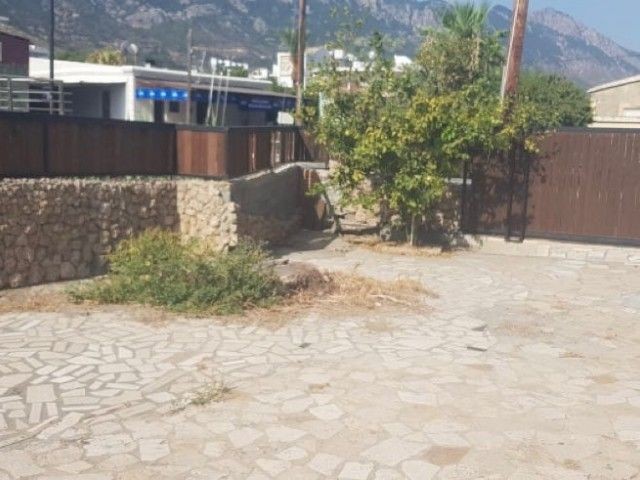 SHOP AND HOUSE FOR SALE IN ALSANCAK