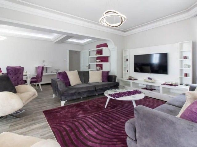 GİRNE MERKEZ'DE ORTAK HAVUZLU 4+1  SATILIK PENTHOUSE (SÜPER FİYAT)