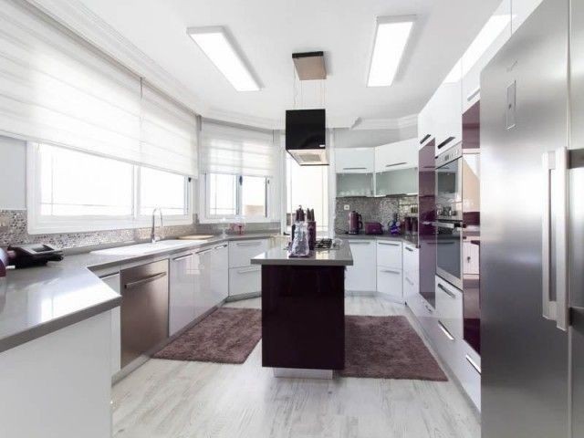 GİRNE MERKEZ'DE ORTAK HAVUZLU 4+1  SATILIK PENTHOUSE (SÜPER FİYAT)