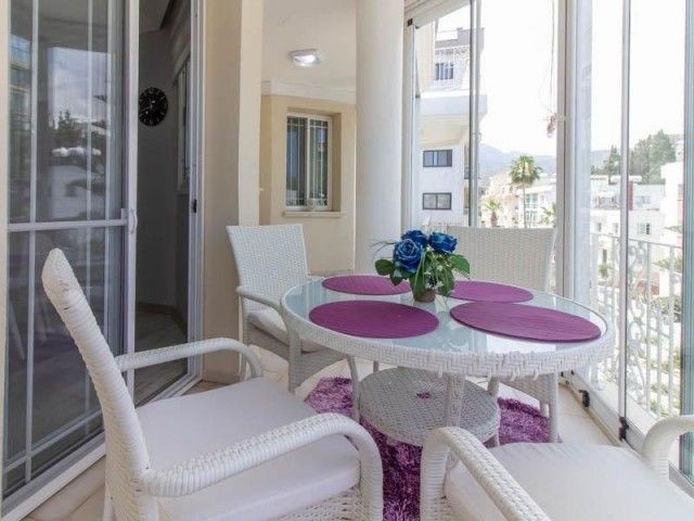 4+1 PENTHOUSE MIT GEMEINSAMEN POOL IM KYRENIA CENTER DRINGENDER VERKAUF (SUPERPREIS)