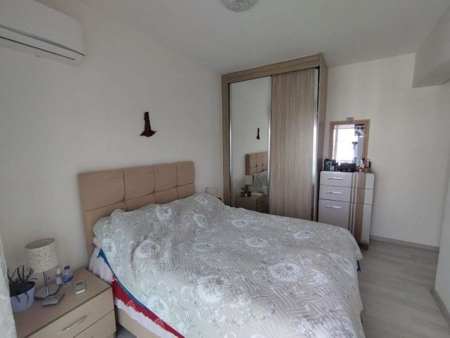 VOLLSTÄNDIG MÖBLIERTES LUXUS-3+1-DUPLEX-PENTHOUSE ZUM VERKAUF IM KYRENIA-ZENTRUM