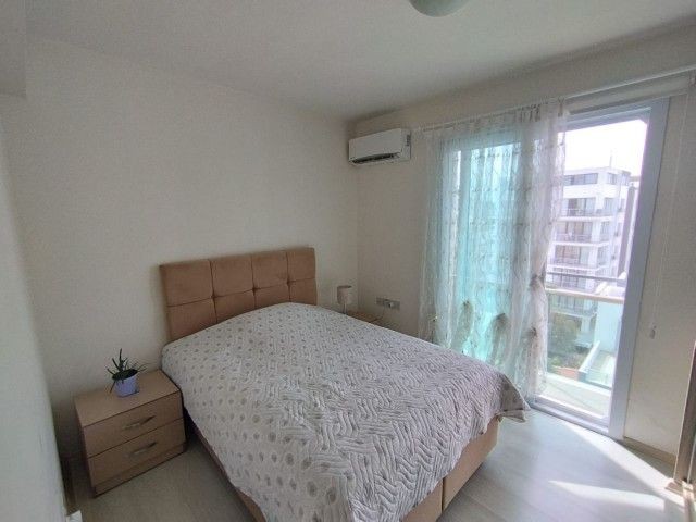 VOLLSTÄNDIG MÖBLIERTES LUXUS-3+1-DUPLEX-PENTHOUSE ZUM VERKAUF IM KYRENIA-ZENTRUM