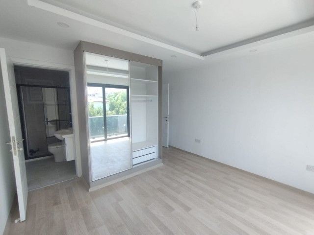 GİRNE ALSANCAK'TA SATILIK ORTAK HAVUZLU 3+1 DAİRE