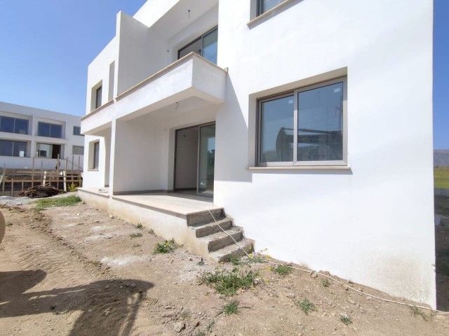 2+1 FLATS FOR SALE IN KYRENIA BOSPHORUS