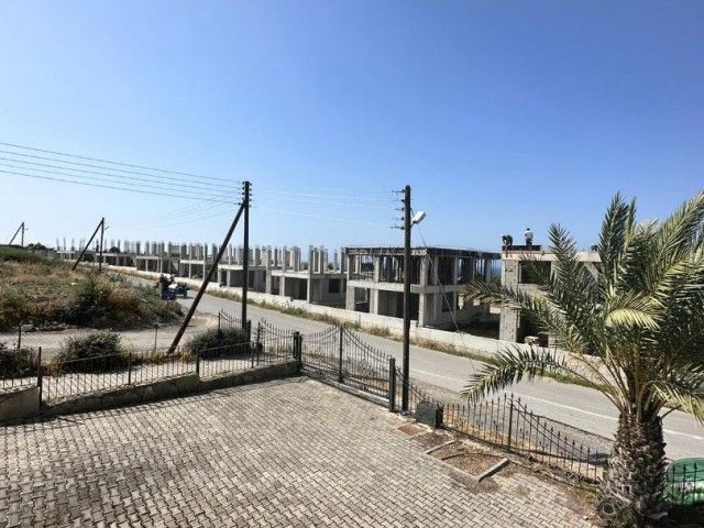 4+1 VILLAS FOR SALE IN GIRNE LAPTA, WALKING DISTANCE TO THE BEACH