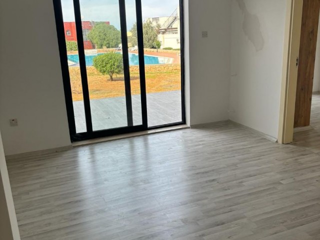 GİRNE ESENTEPE'DE  SATILIK 2+1 DAİRE