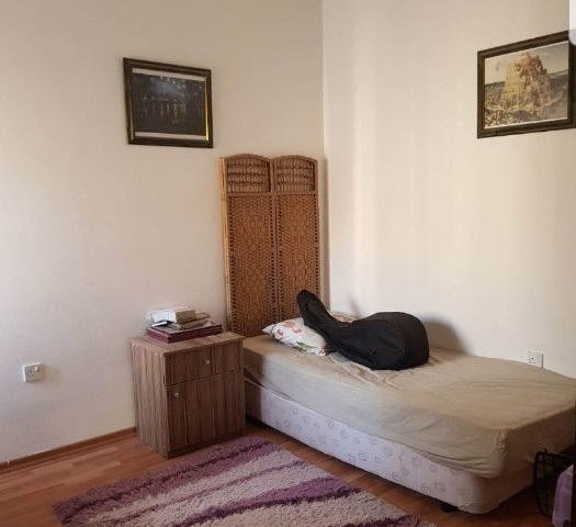 GİRNE MERKEZDE 3+1 SATILIK DAİRE