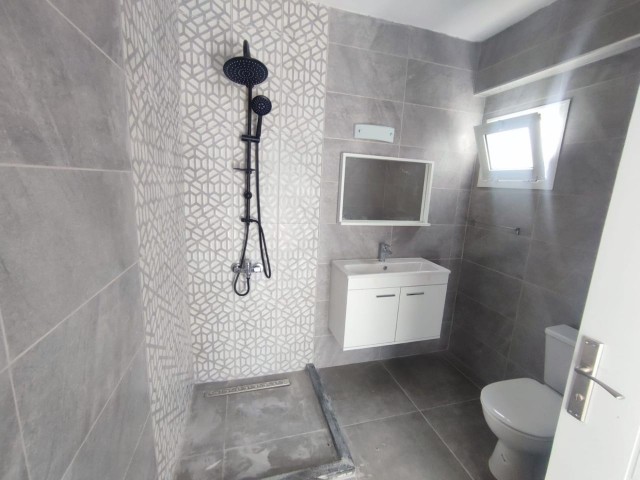 GİRNE MERKEZ'DE 3+1 SATILIK DAİRE