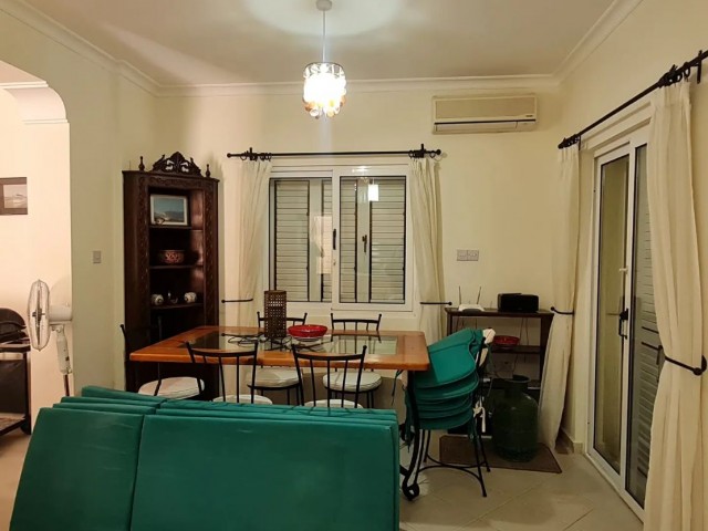 GIRNE ÇATALKÖYDA SATILIK HAVUZLU 3+1 VILLA