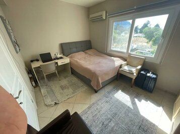 GIRNE ALSANCAKTA SATILIK FULL EŞYALI 3+1 DAİRE 