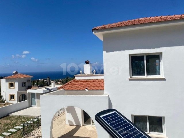 3+1 LUXUSVILLA ZU VERMIETEN IN GIRNE KARSIYAKA