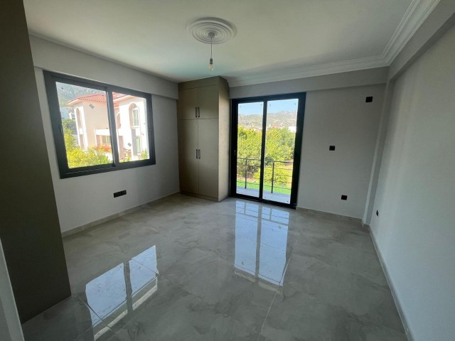 4+1 VILLA ZU VERKAUFEN MIT ERSTAUNLICHER AUSSICHT IN BELLAPAIS, KYRENIA