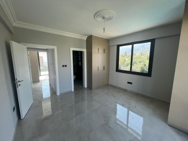 4+1 VILLA ZU VERKAUFEN MIT ERSTAUNLICHER AUSSICHT IN BELLAPAIS, KYRENIA