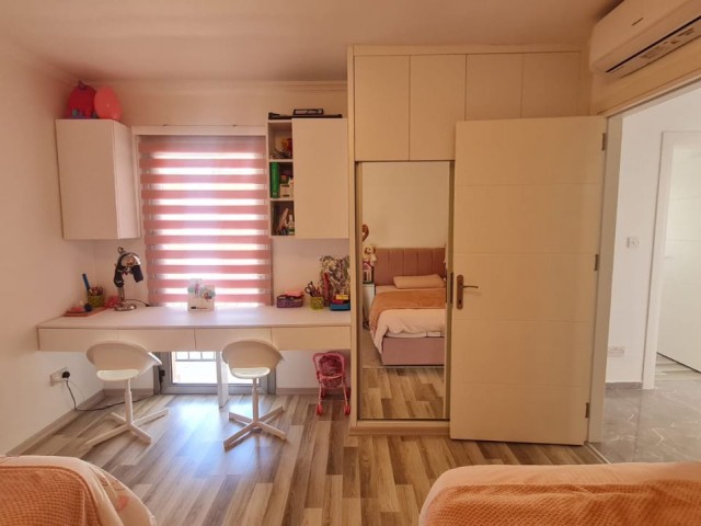 2+1 LUXUSWOHNUNG ZUM VERKAUF IN KYRENIA LAPTA