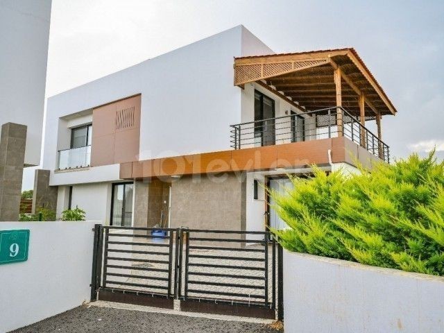 4+1 LUXUSVILLA ZUM VERKAUF IN ÇATALKÖY, GIRNE!!!