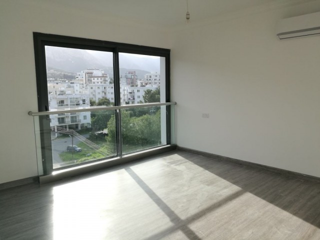 Flat For Sale in Girne Merkez, Kyrenia