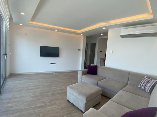 Kyrenia Zentrum 2 + 1 Wohnung Zu Vermieten ** 