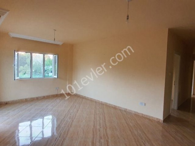 COB BEREIT 3 + 1 WOHNUNG KYRENIA ZENTRUM ** 