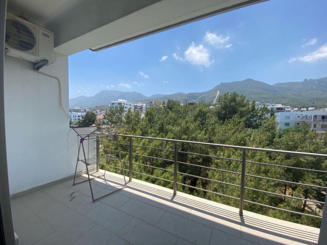 3+1 PENTHOUSE-WOHNUNG MIT AUSGEZEICHNETER AUSSICHT IN DER NÄHE DER ZENTRALEN ASLANLI VILLA IN KYRENIA ** 